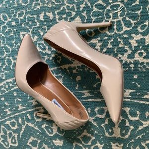 Nude Steve Madden Pointed Toe Heels